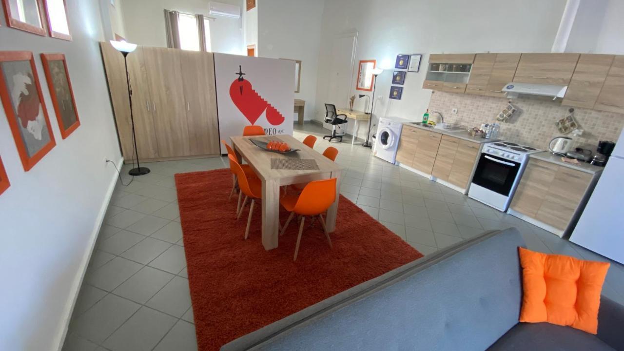 Patras Romeο House Leilighet Eksteriør bilde